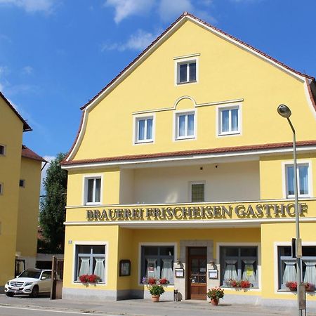 Brauerei Und Gasthof Frischeisen Kelheim Bagian luar foto