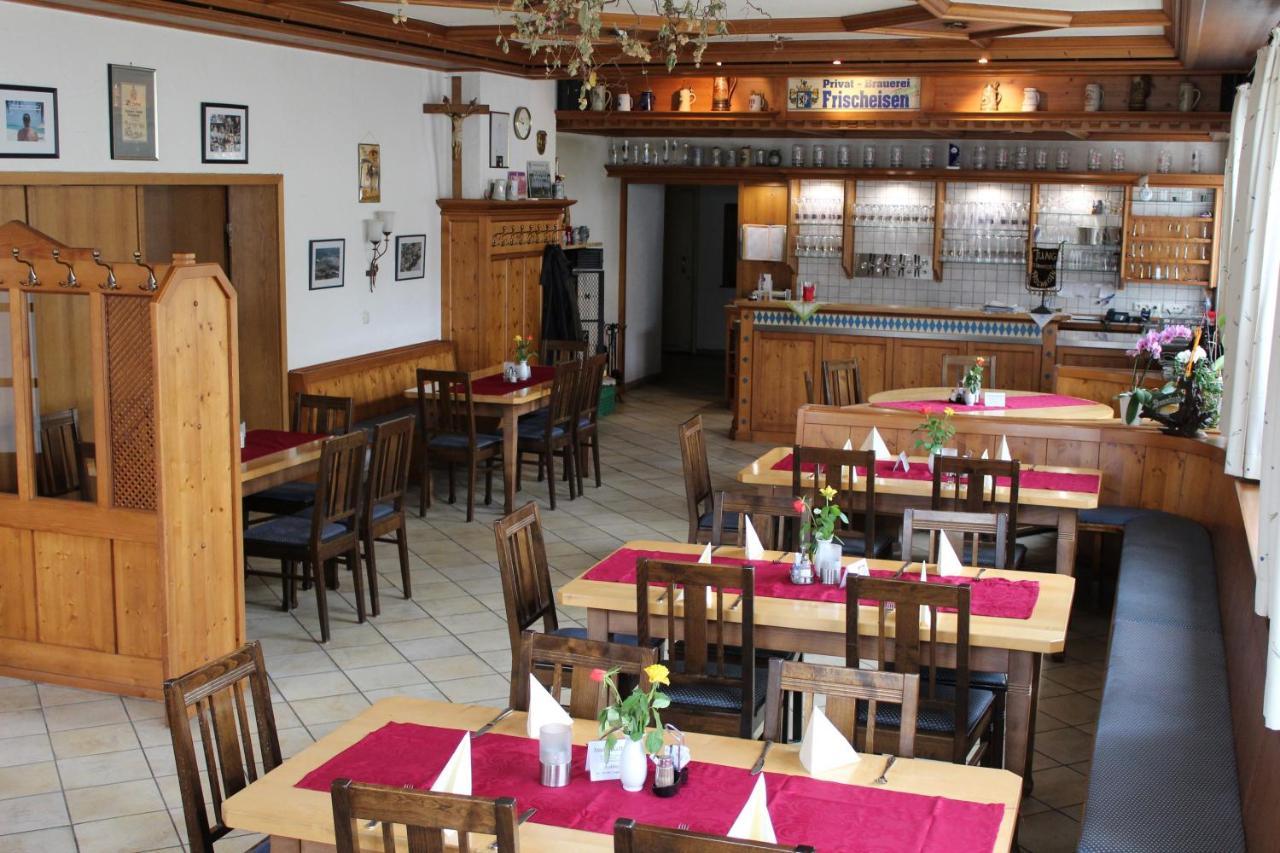 Brauerei Und Gasthof Frischeisen Kelheim Bagian luar foto